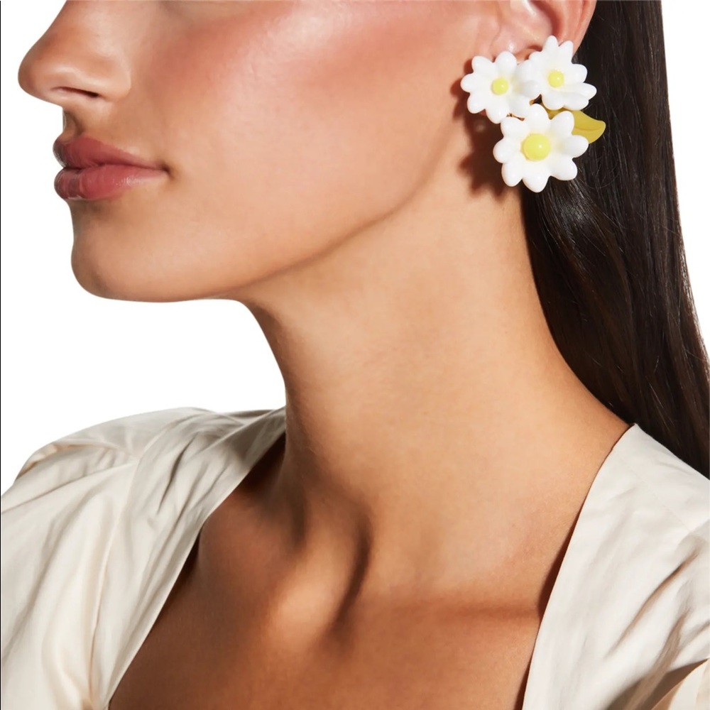 Lele Sadoughi Ivory Petunia Bouquet Clip-on Earrings